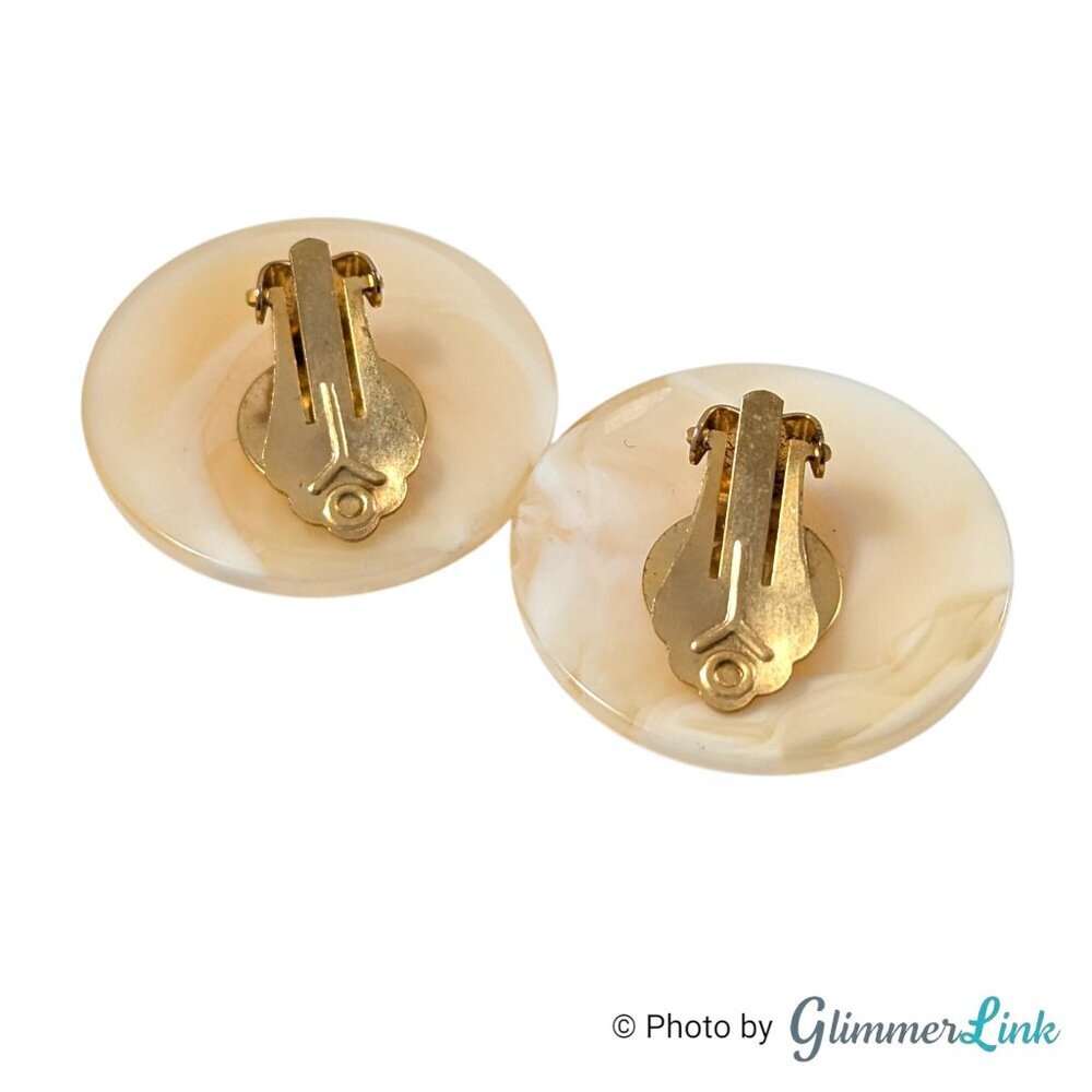 Vintage Cream Lucite Marbled Round Clip On Earrings - Picture 8 of 10